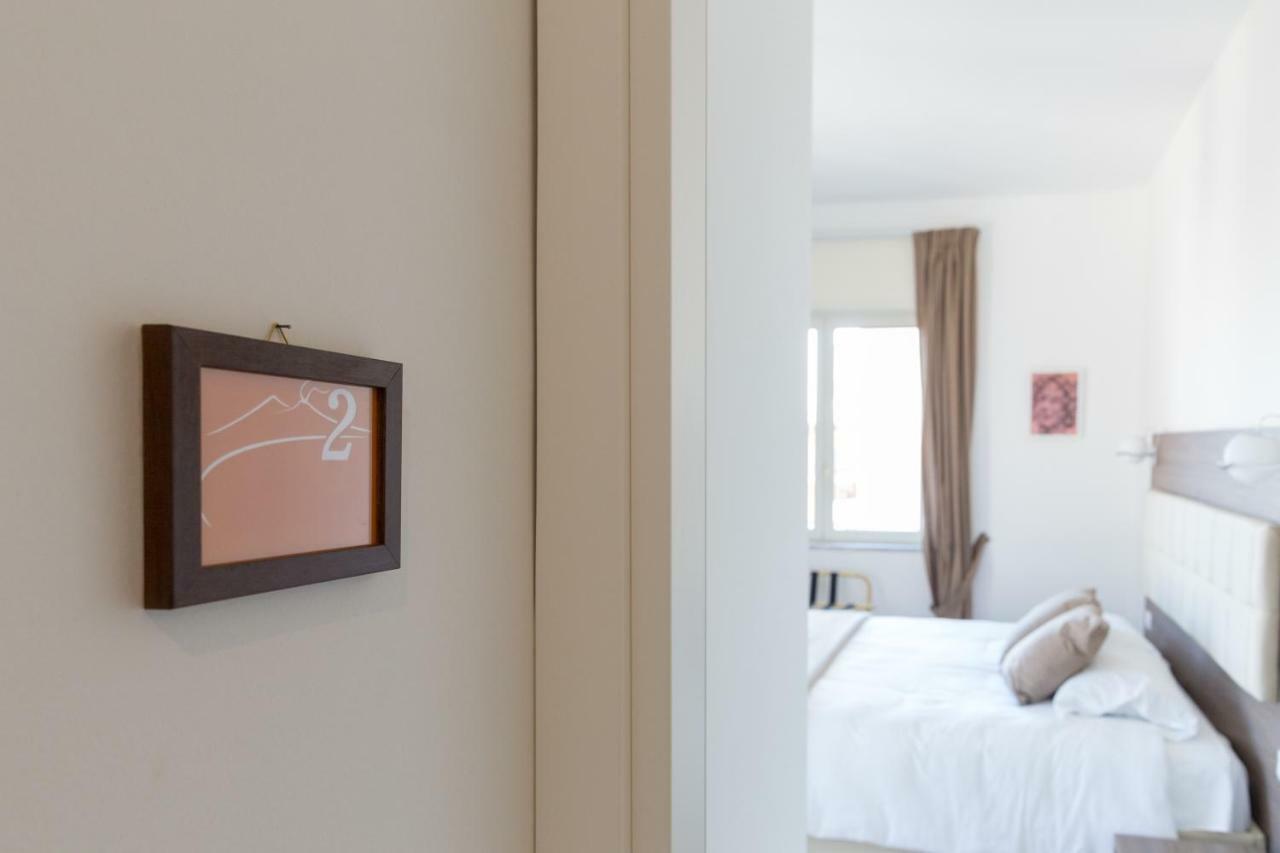 Mergellina Relais Bed & Breakfast เนเปิลส์ ภายนอก รูปภาพ