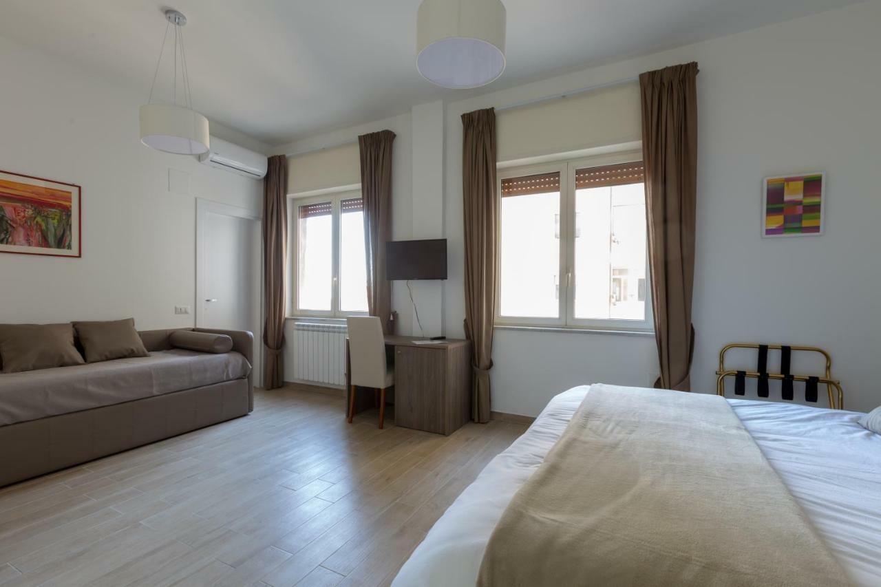 Mergellina Relais Bed & Breakfast เนเปิลส์ ภายนอก รูปภาพ